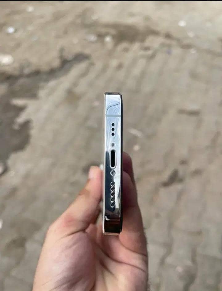 Apple iPhone 14 Pro 4