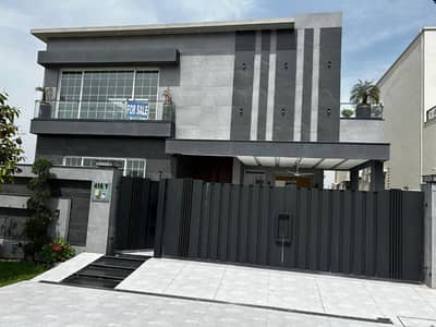 1-Kanal Elegant And Fully Maintained Bungalow Is Available In The Best Block Of DHA Lahore.