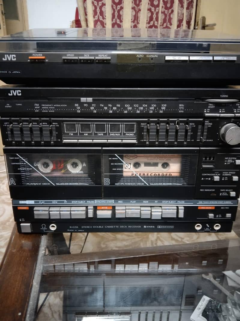 Linear JVC Turntable Fully Automatic system 1