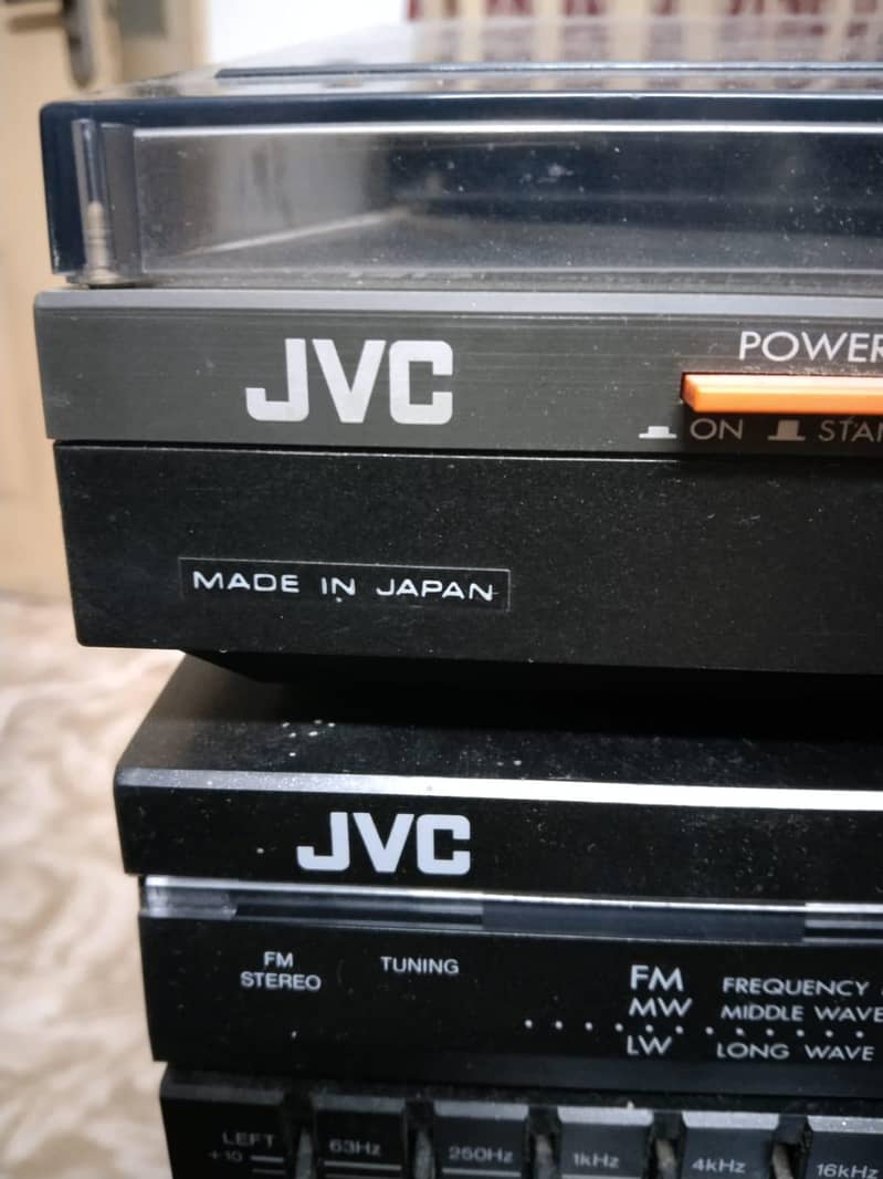 Linear JVC Turntable Fully Automatic system 9