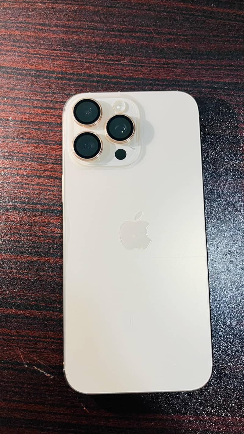Apple iPhone 16 Pro Max 1