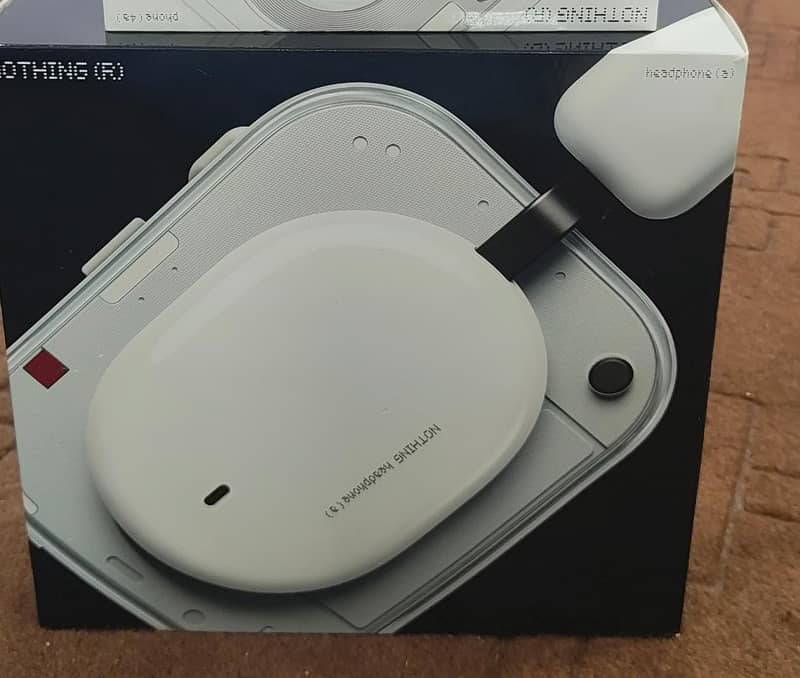 Nothing Headphone a 4