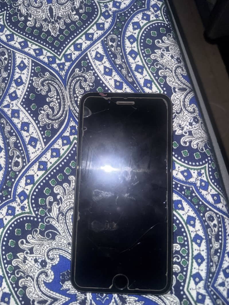 Apple iPhone 7 Plus 1
