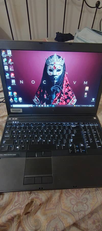 Dell precision Gaming laptop GpU 2Gb SSD 128gb ram 8gb battery 1:30hr
