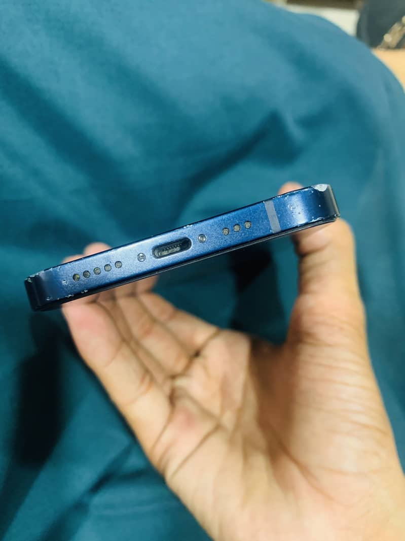 Apple iPhone 12 1