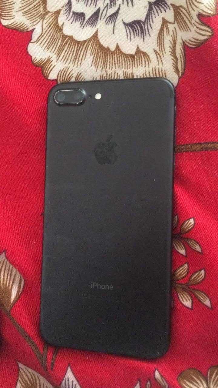 Apple iPhone 7 Plus 6