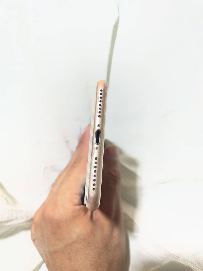 Apple iPhone 8 Plus 2