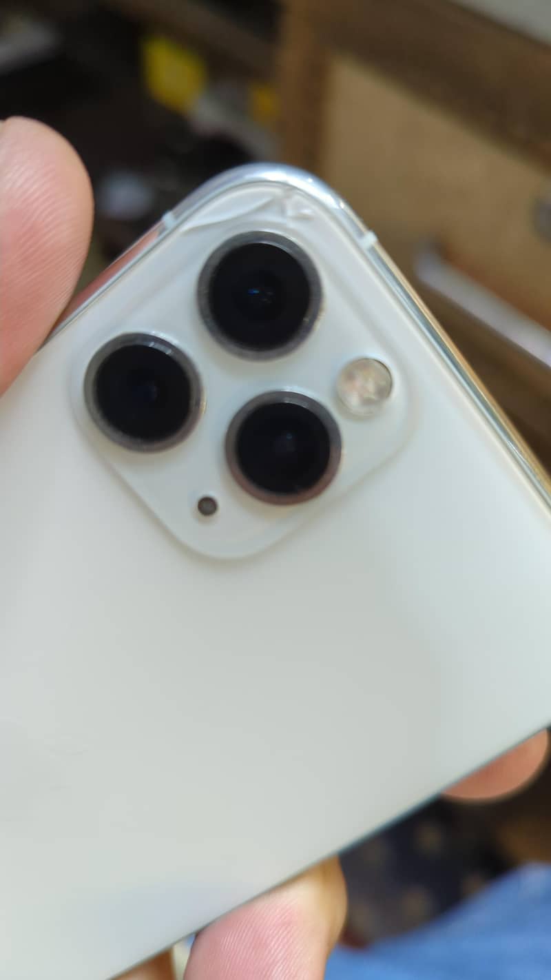 Apple iPhone 11 Pro 1