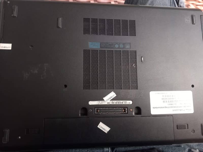 Dell Latitude E6530 1