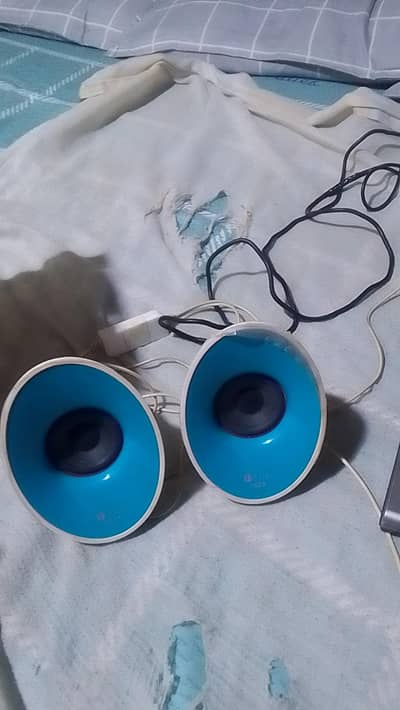 maltimedia speaker for sell bohat acha sound hai 0312/496/21/95