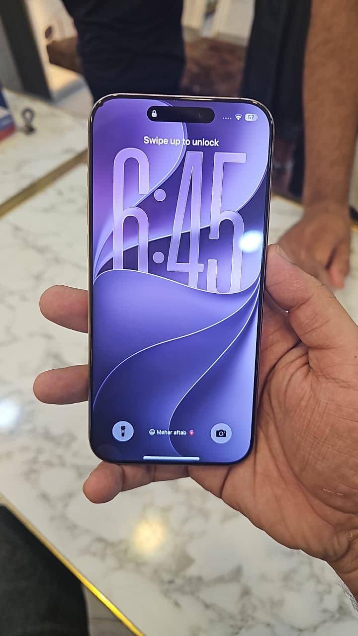 Apple iPhone 16 Pro Max 3
