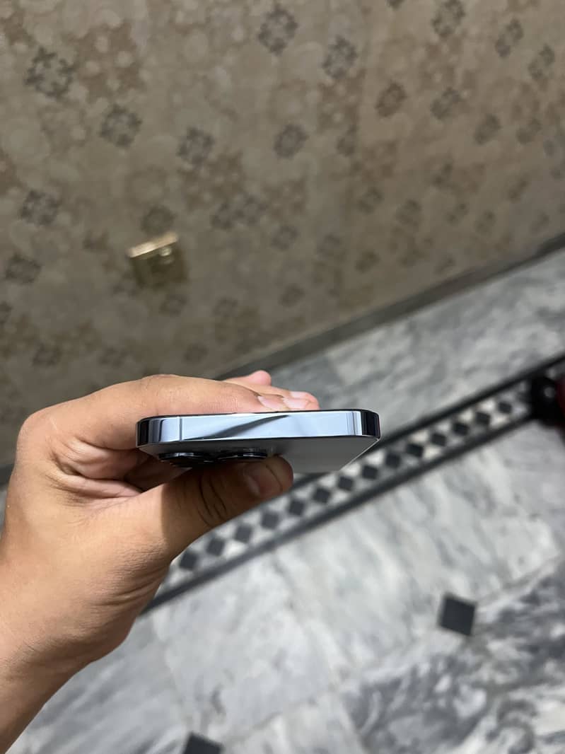 Apple iPhone 13 Pro 6