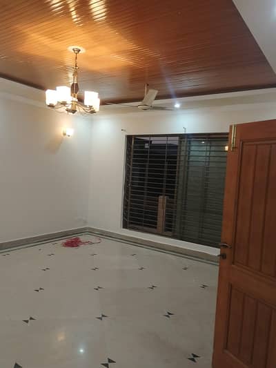 House For Rent In G-13 (7 Marla)
