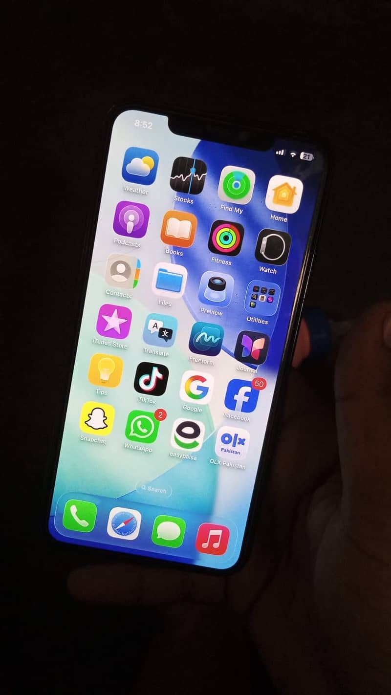 Apple iPhone 11 Pro Max 1