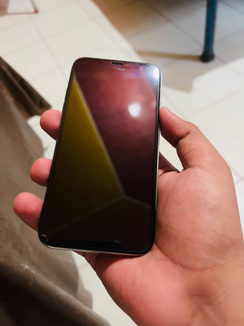 Apple iPhone X 5