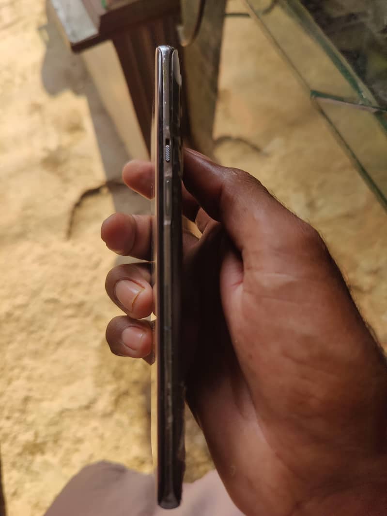 One Plus 9 Pro 7