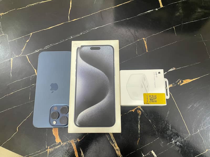 Apple iPhone 15 Pro Max 4