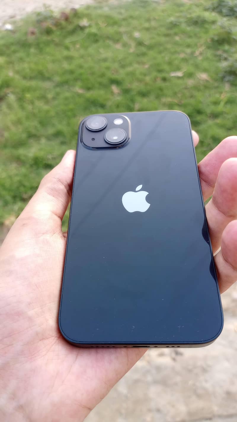 Apple iPhone 13 0