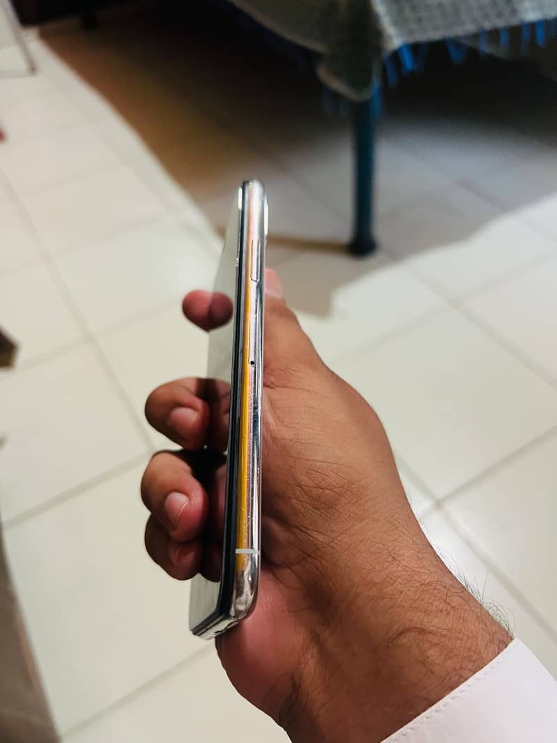 Apple iPhone X 2