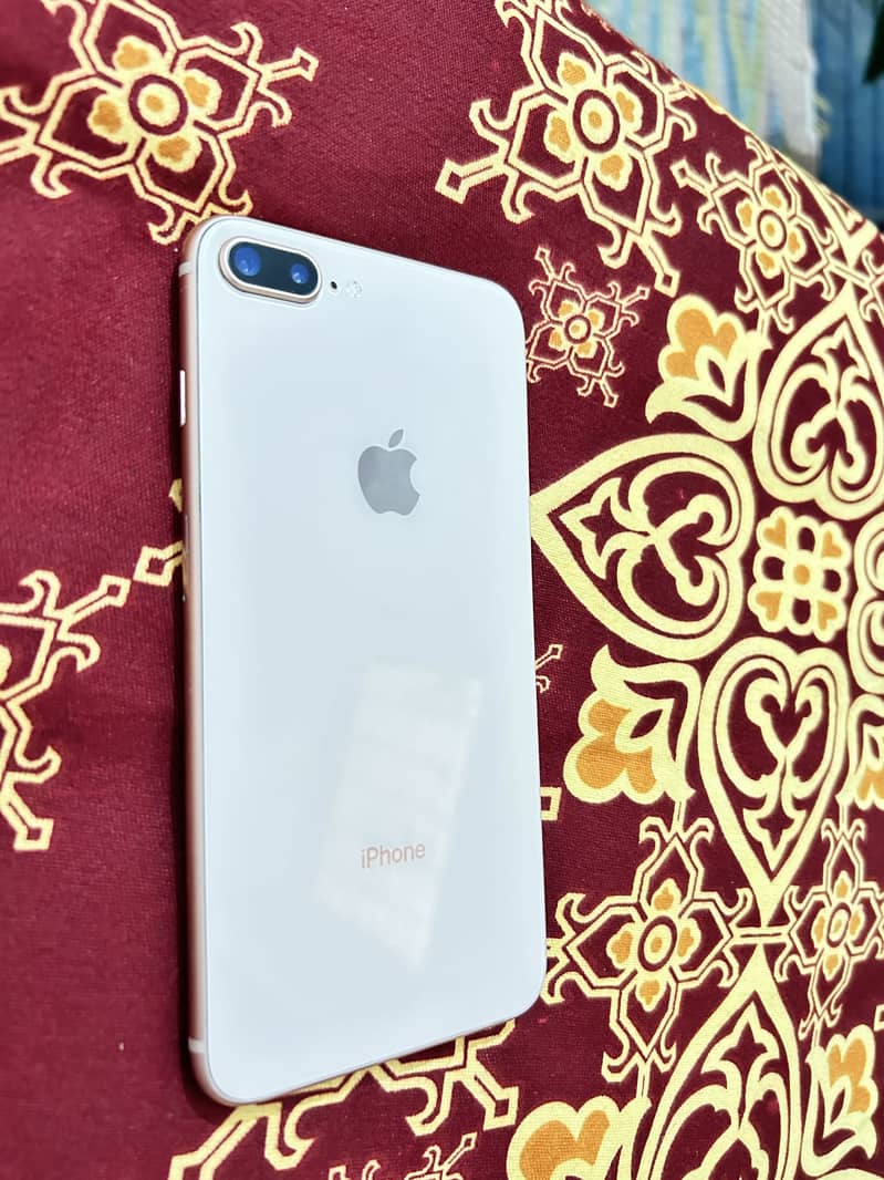 Apple iPhone 8 Plus 2