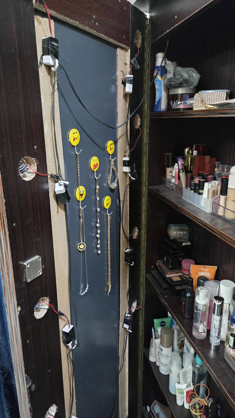 Dressing Table with lights 2