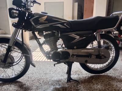 HONDA 125 (Red) 2023 model for sale (double Saman)