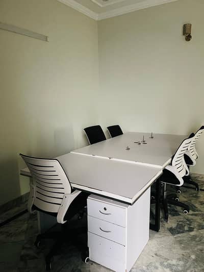 Office Chairs – 5 Available