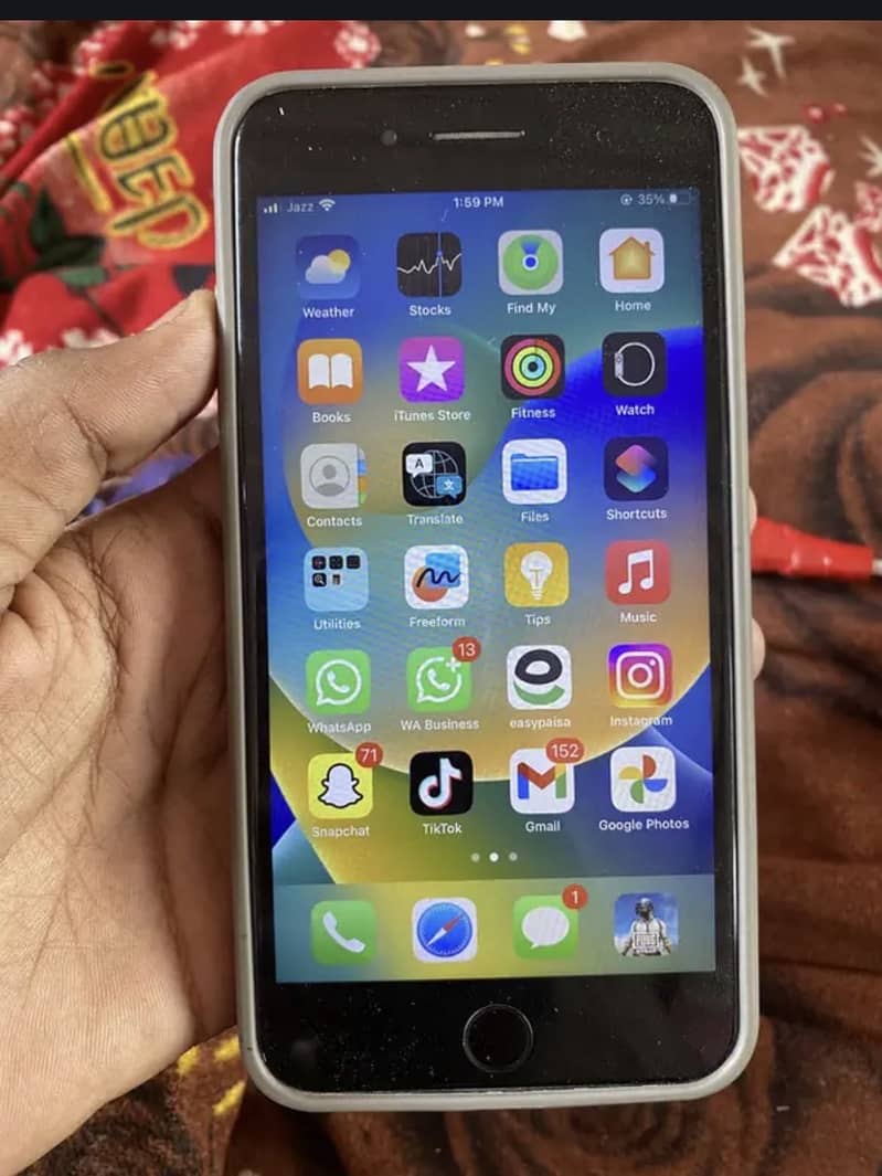 Apple iPhone 7 Plus 1