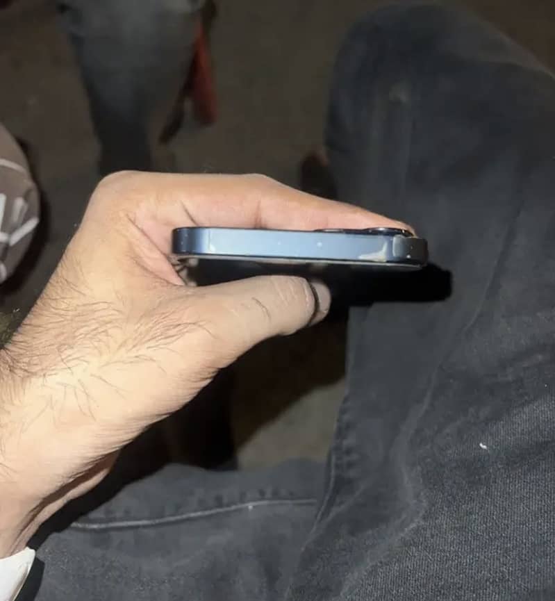 Apple iPhone 13 2