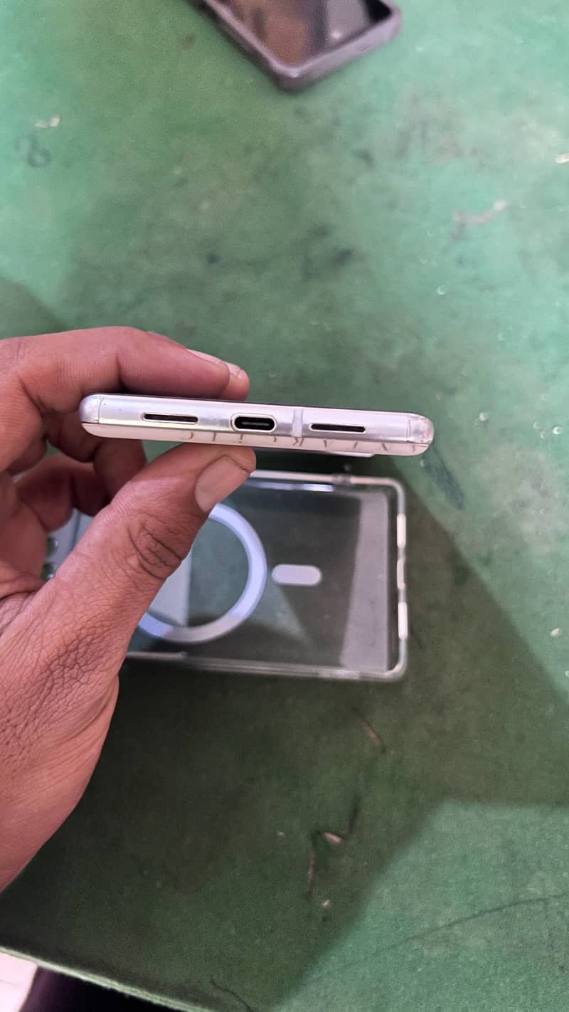 Google pixel 6pro 4