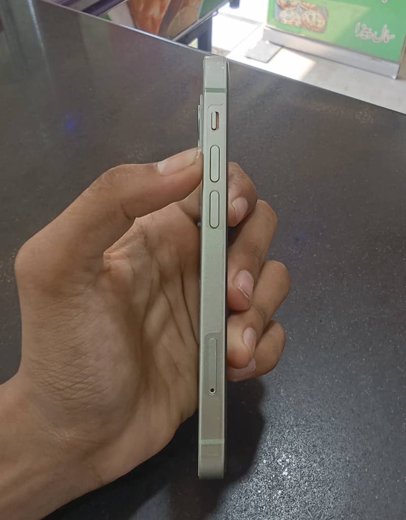Apple iPhone 12 mini 1