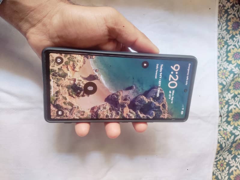 Google Pixel 6 4