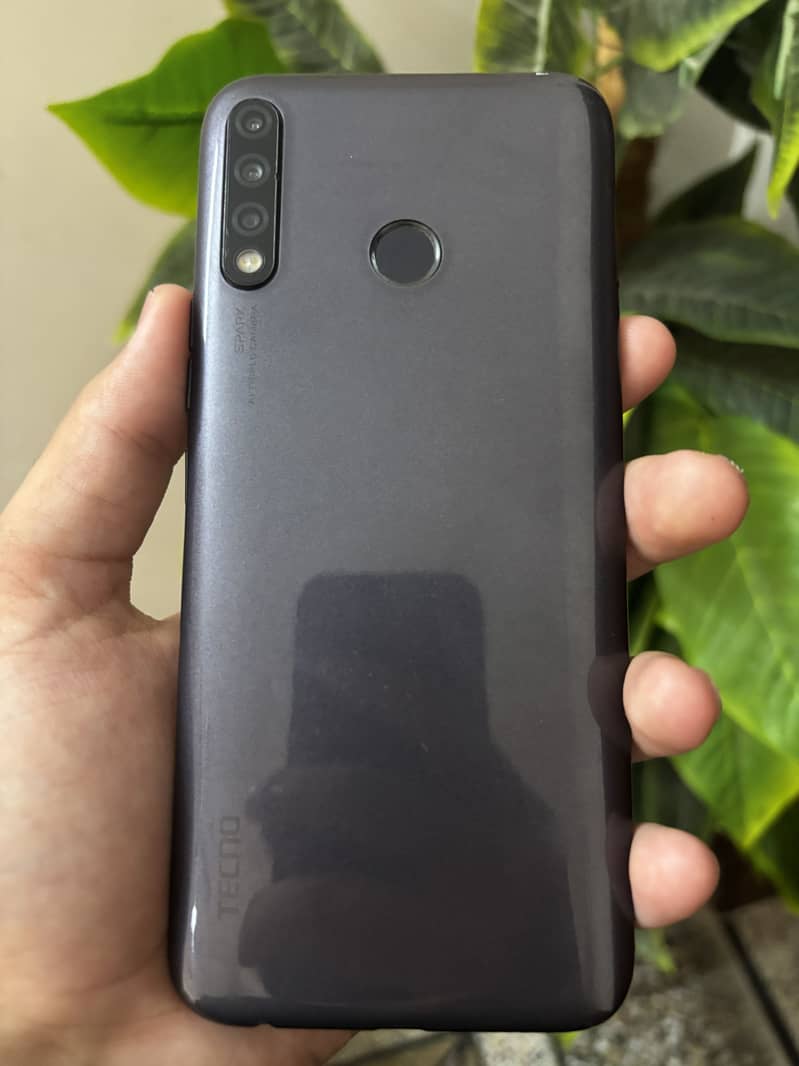 Tecno Spark 4 0