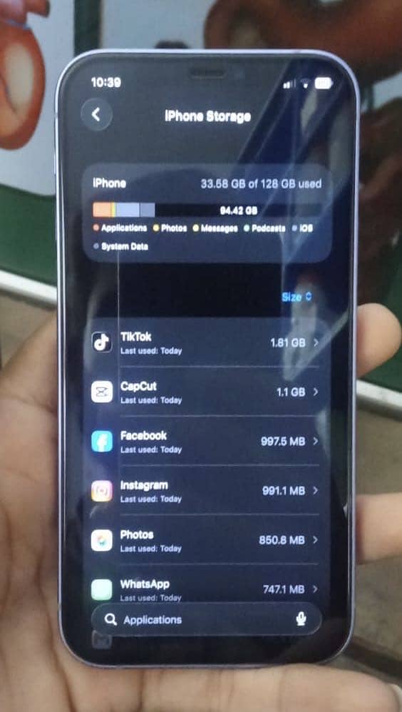 Apple iPhone 12 7