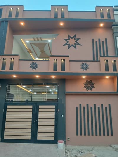 Hussain Town 4.5Marla Semi Duble Story House urgent For Sale
