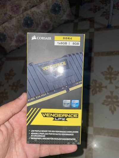 CORSAIR VENGEANCE  LPX 8Gb ddr4 ram