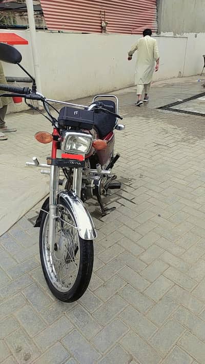 Honda 125 look like new