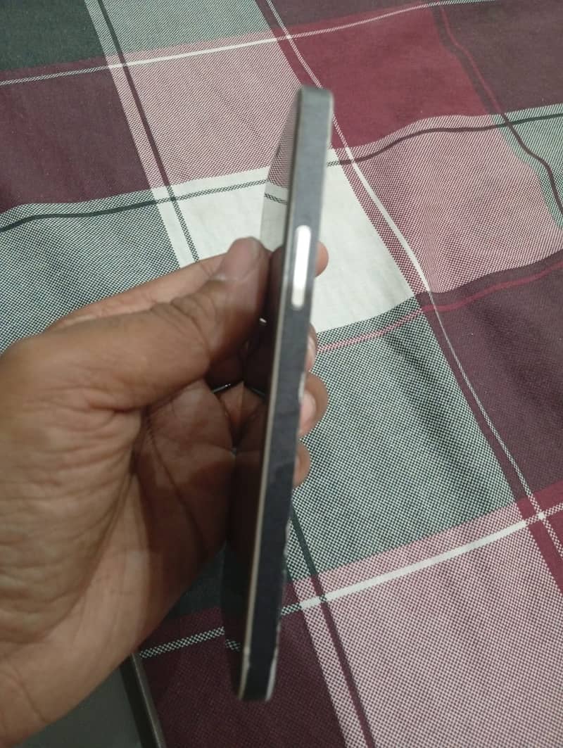 Apple iPhone 12 2