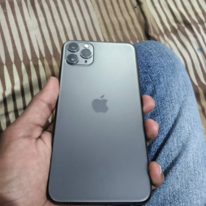 Apple iPhone 11 Pro Max 1