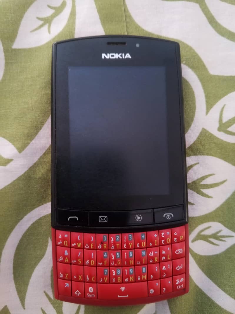 Nokia 303 touch type 1