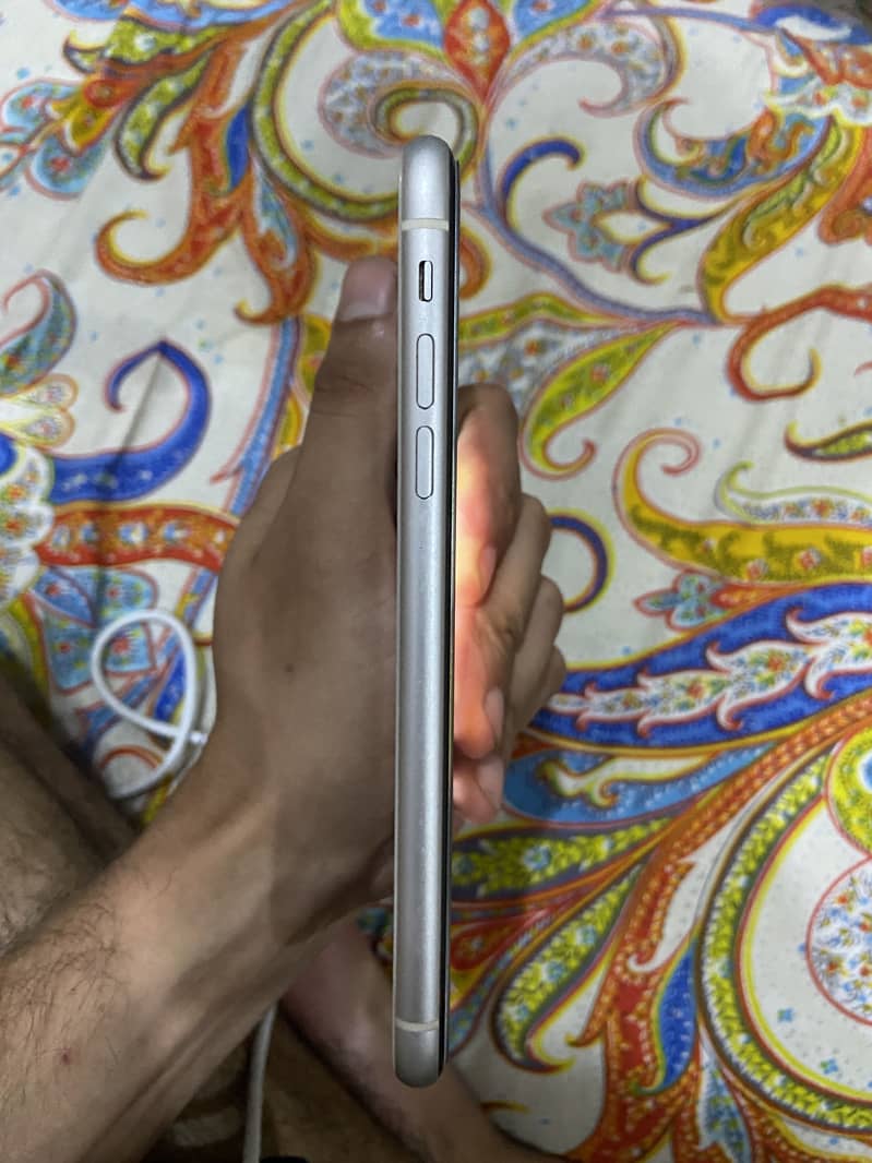 Apple iPhone 11 2