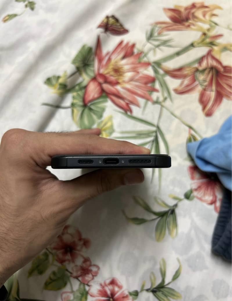 Apple iPhone 16 Plus 5