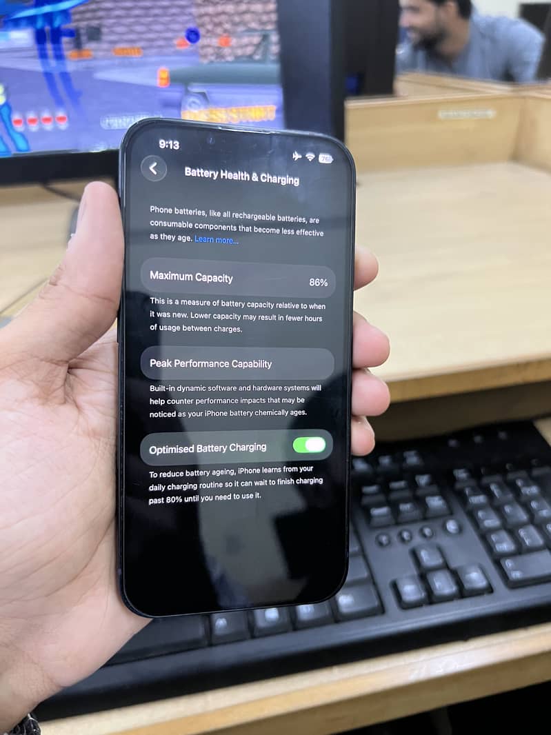 Apple iPhone 13 6