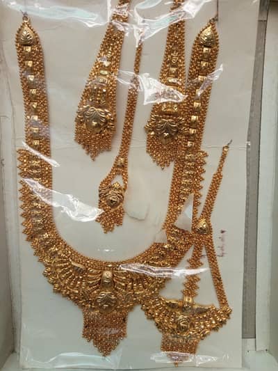 artificial jewellery