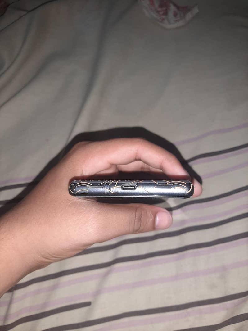 Google Pixel 7a 4