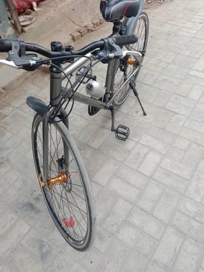 UK England ke rod bicycle out sending scile hi bht achi condishn MN hi