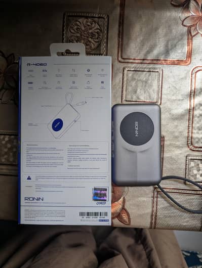 Ronin power bank 10.000 mah with wireless charging