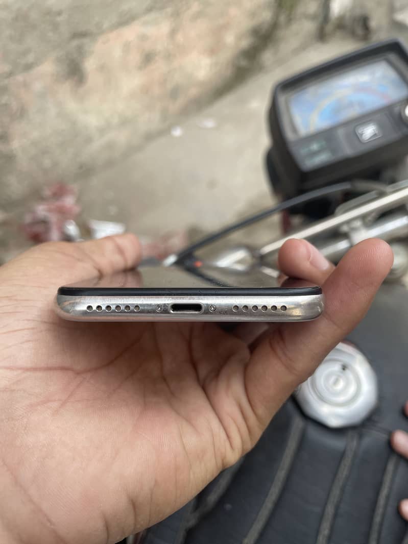 Apple iPhone X 2