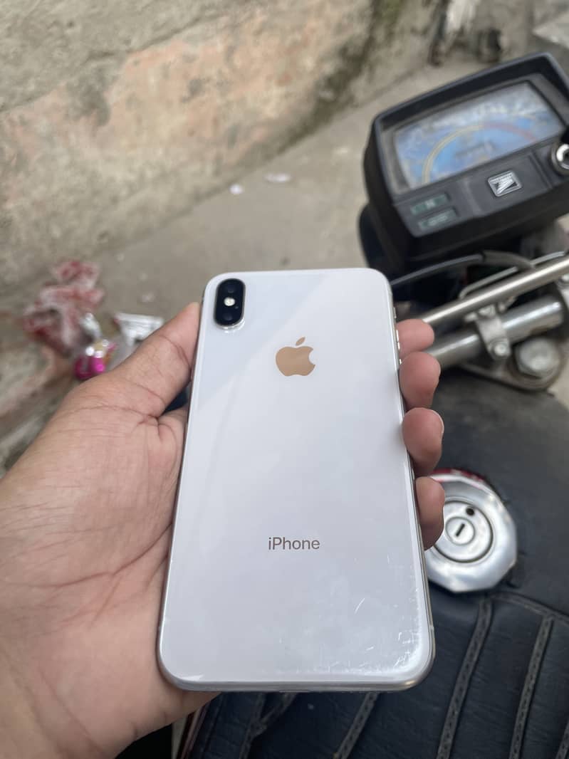 Apple iPhone X 3
