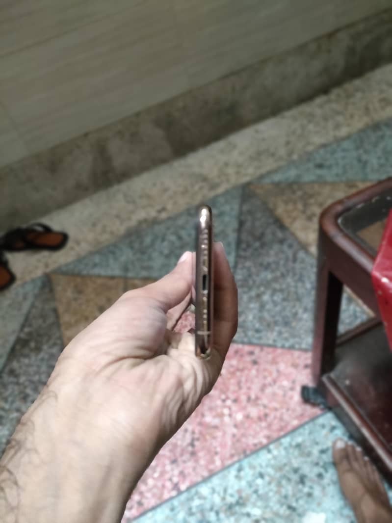 iPhone 4
